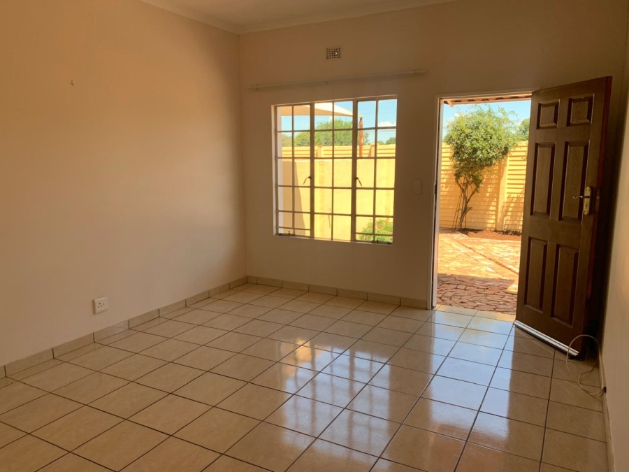 2 Bedroom Property for Sale in Kookrus Gauteng