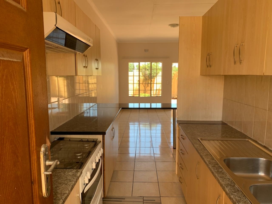 2 Bedroom Property for Sale in Kookrus Gauteng