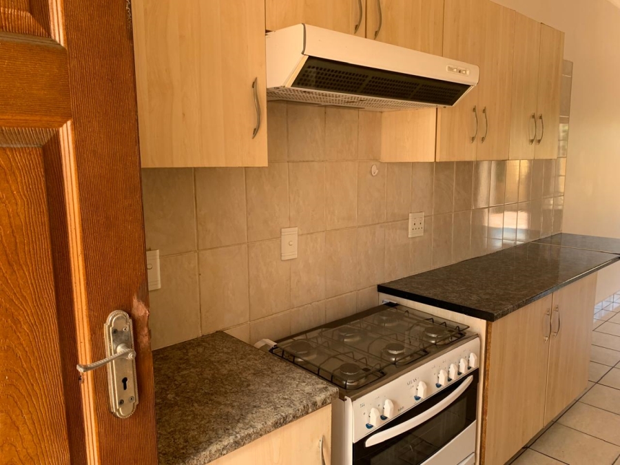 2 Bedroom Property for Sale in Kookrus Gauteng
