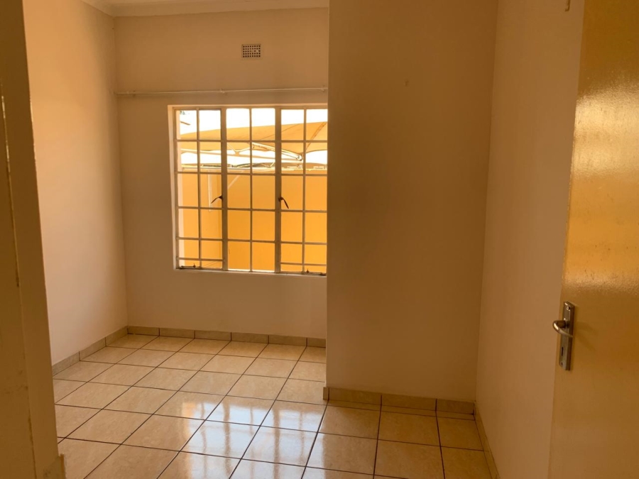 2 Bedroom Property for Sale in Kookrus Gauteng