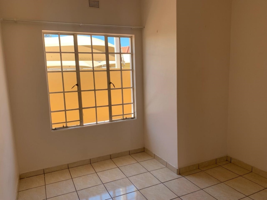 2 Bedroom Property for Sale in Kookrus Gauteng