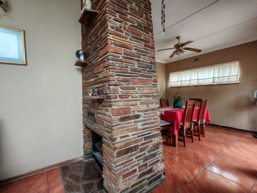 2 Bedroom Property for Sale in Three Rivers Gauteng