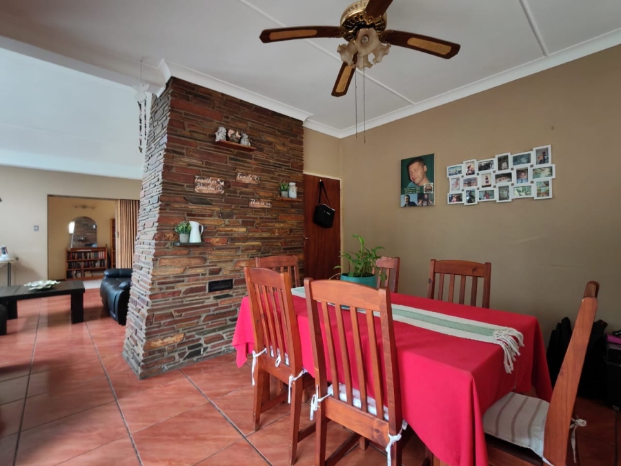 2 Bedroom Property for Sale in Three Rivers Gauteng