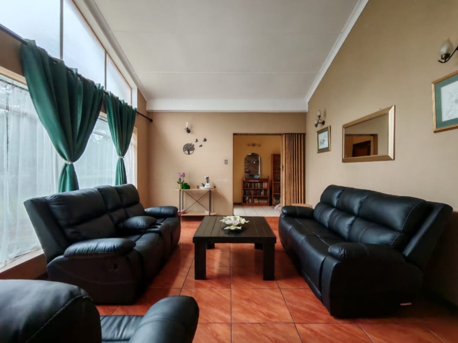 2 Bedroom Property for Sale in Three Rivers Gauteng