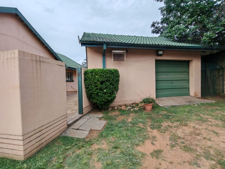 2 Bedroom Property for Sale in Three Rivers Gauteng