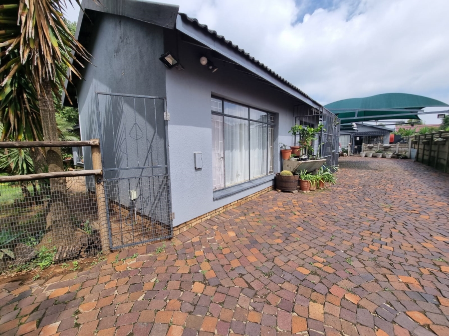 3 Bedroom Property for Sale in Falcon Ridge Gauteng