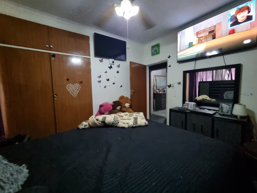 3 Bedroom Property for Sale in Falcon Ridge Gauteng