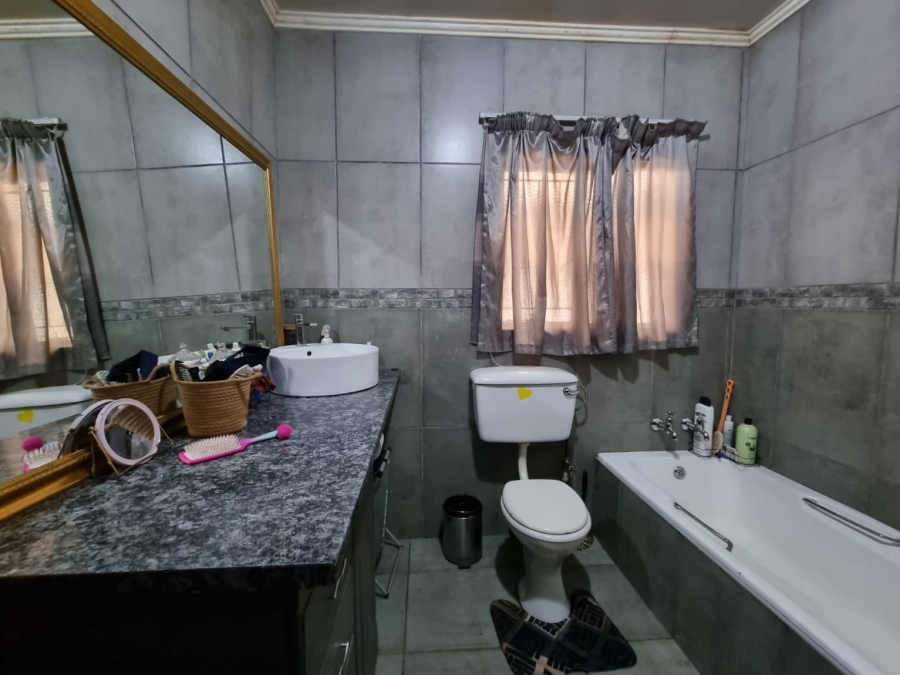 3 Bedroom Property for Sale in Falcon Ridge Gauteng