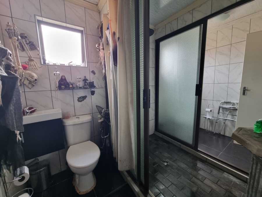 3 Bedroom Property for Sale in Falcon Ridge Gauteng