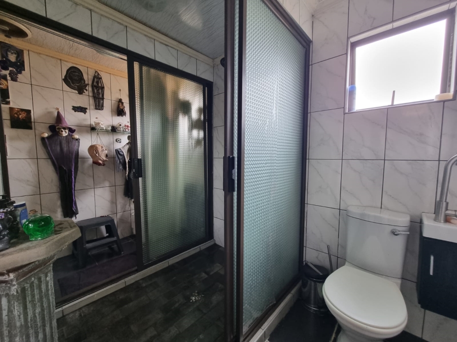 3 Bedroom Property for Sale in Falcon Ridge Gauteng