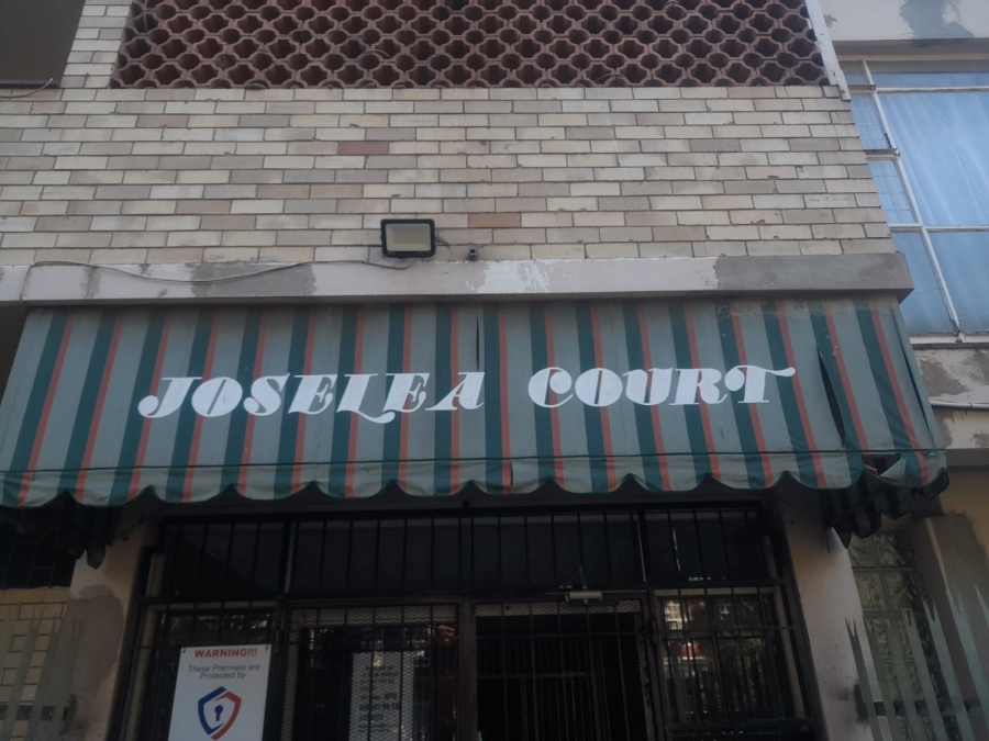 2 Bedroom Property for Sale in Berea Gauteng