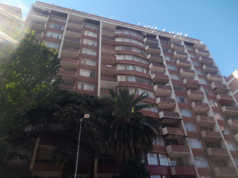 2 Bedroom Property for Sale in Hillbrow Gauteng