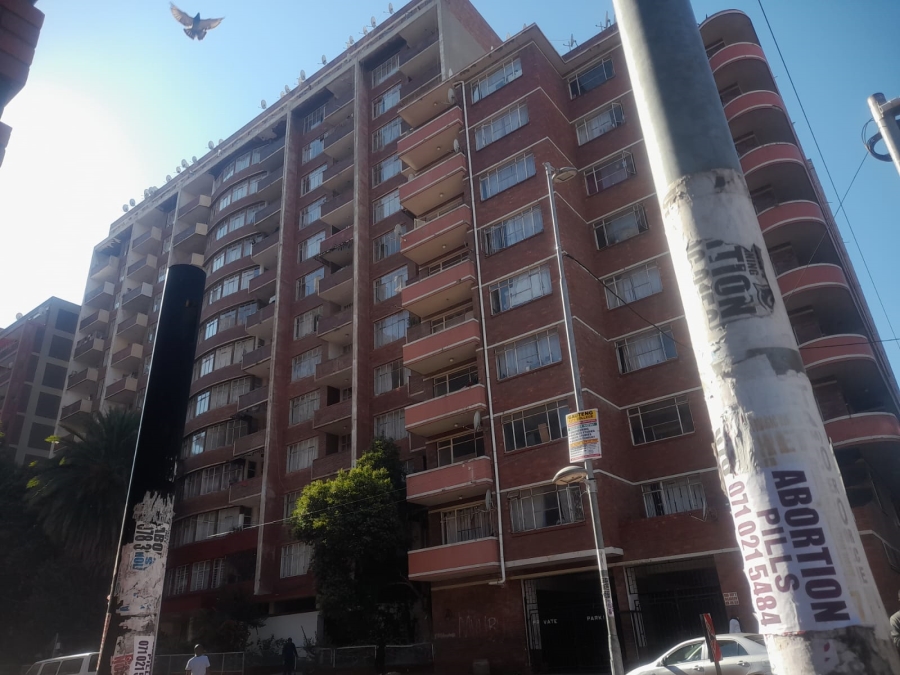 2 Bedroom Property for Sale in Hillbrow Gauteng