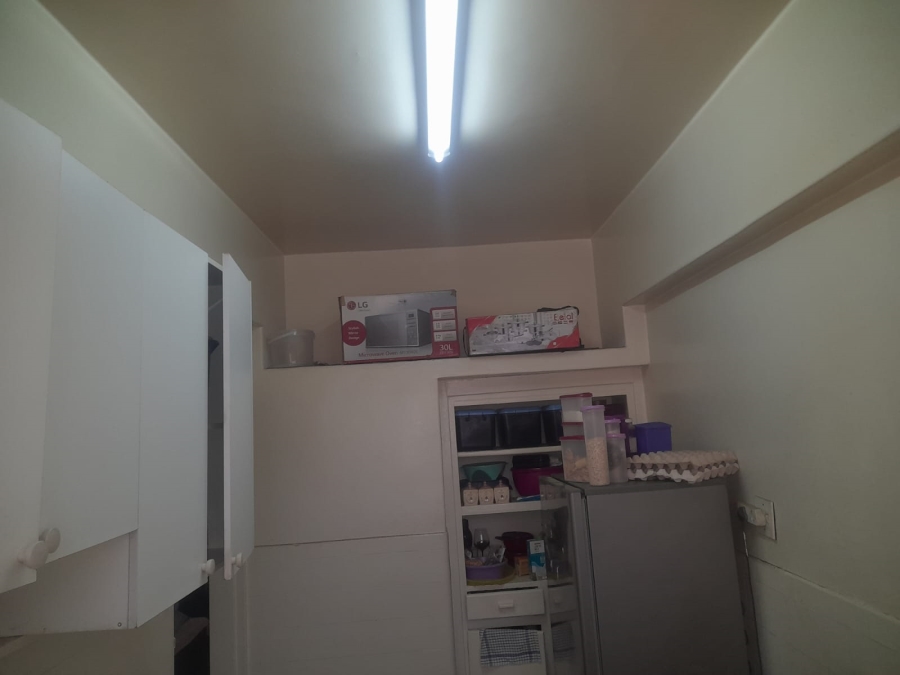 2 Bedroom Property for Sale in Hillbrow Gauteng