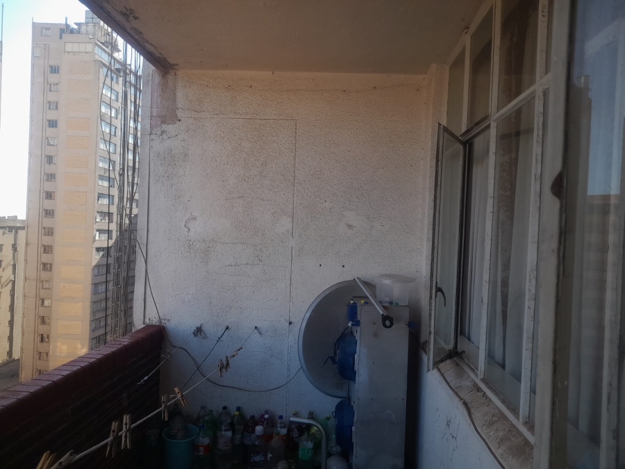 2 Bedroom Property for Sale in Hillbrow Gauteng