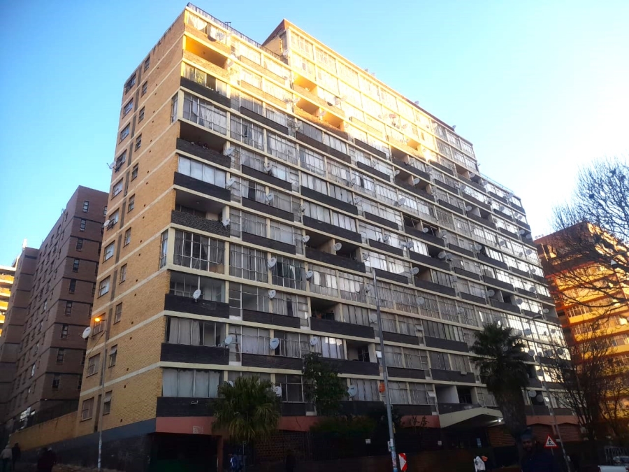 2 Bedroom Property for Sale in Hillbrow Gauteng