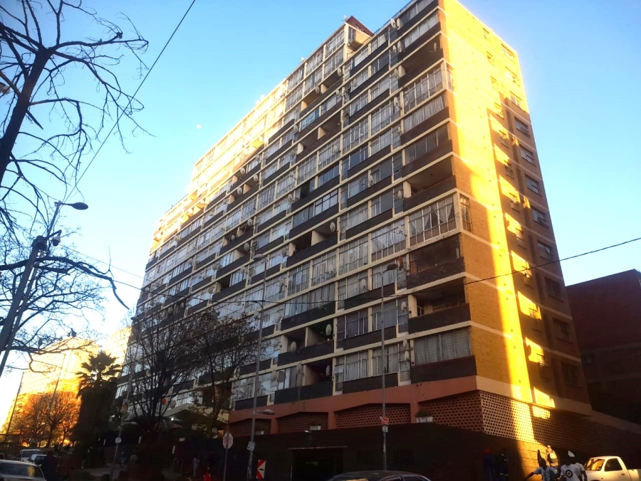 2 Bedroom Property for Sale in Hillbrow Gauteng