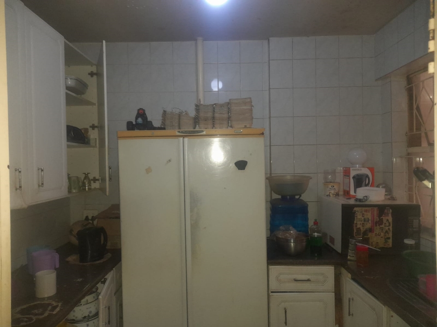 2 Bedroom Property for Sale in Hillbrow Gauteng