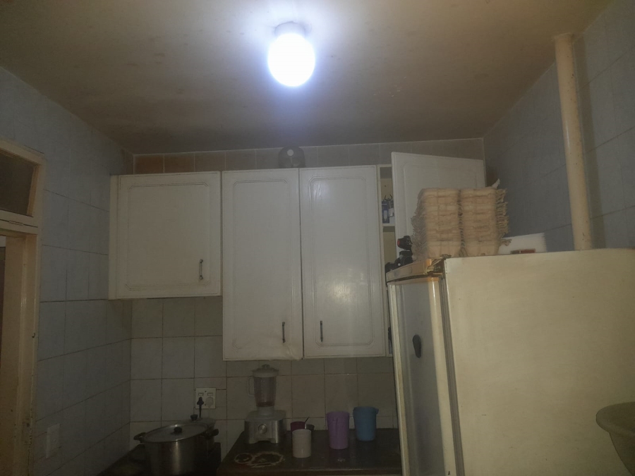 2 Bedroom Property for Sale in Hillbrow Gauteng