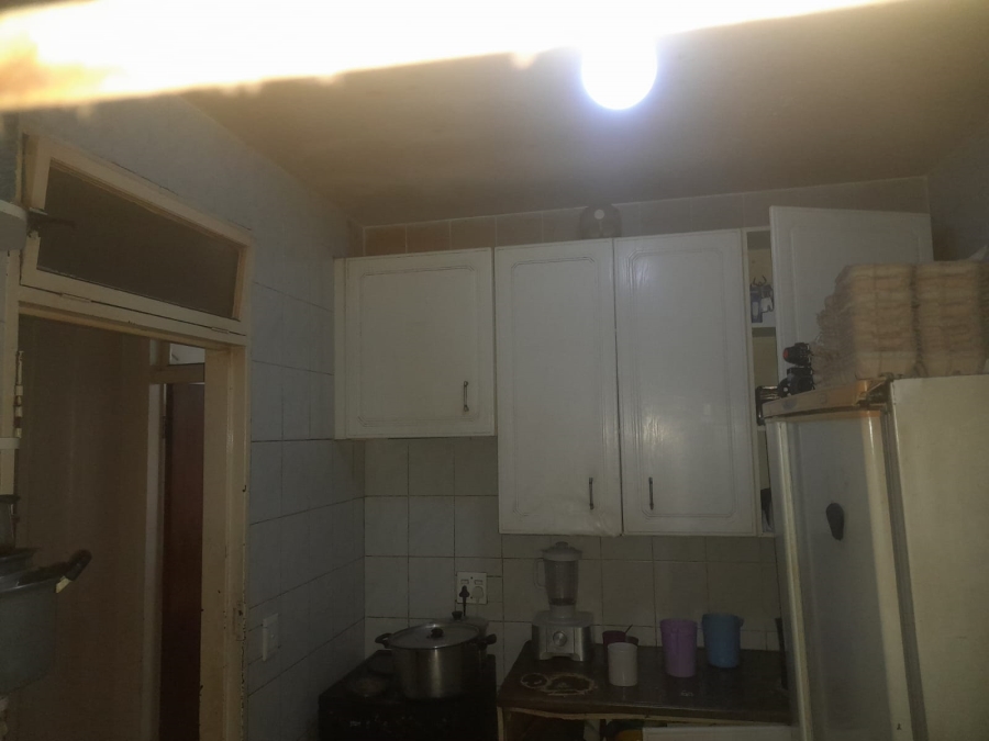 2 Bedroom Property for Sale in Hillbrow Gauteng