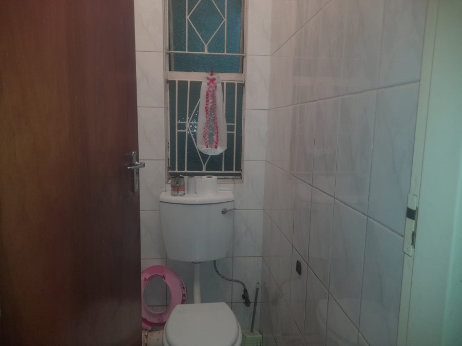 2 Bedroom Property for Sale in Hillbrow Gauteng