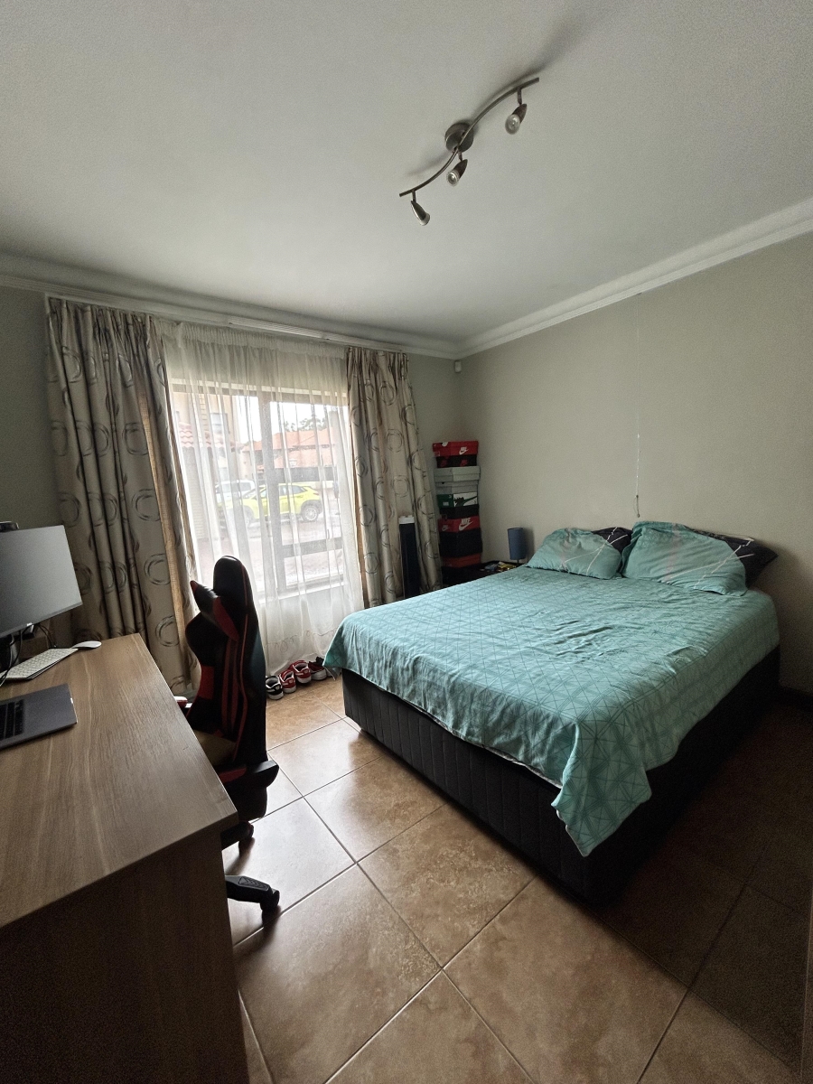 3 Bedroom Property for Sale in Comet Gauteng