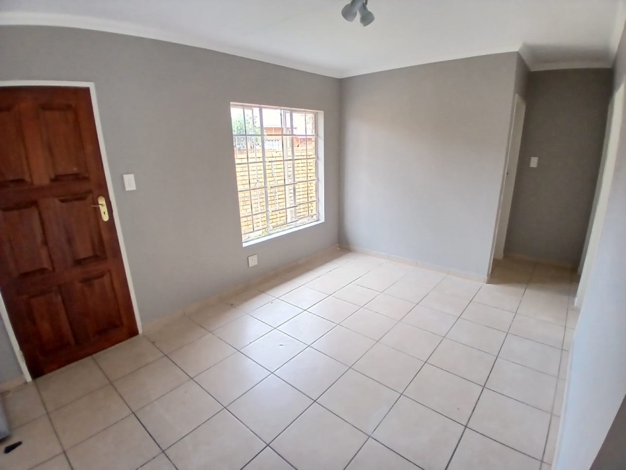 To Let 2 Bedroom Property for Rent in Equestria Gauteng