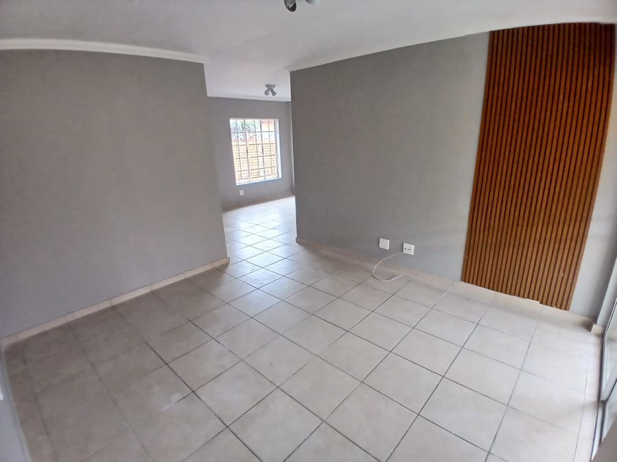 To Let 2 Bedroom Property for Rent in Equestria Gauteng