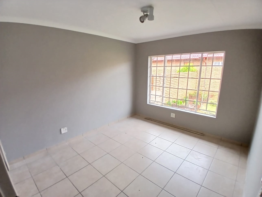 To Let 2 Bedroom Property for Rent in Equestria Gauteng
