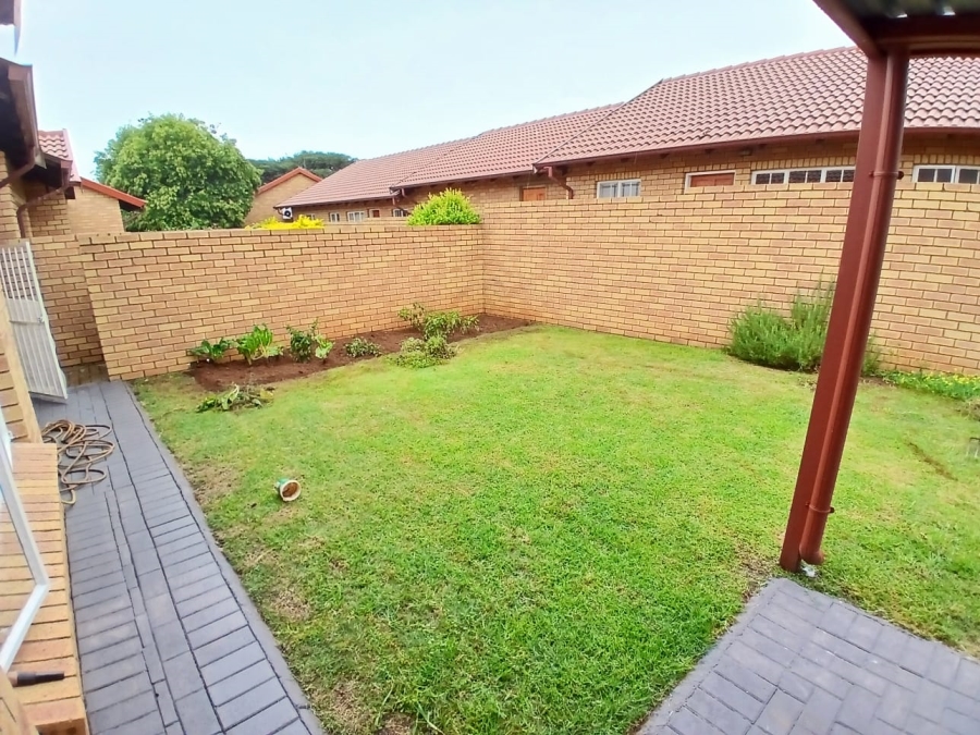 To Let 2 Bedroom Property for Rent in Equestria Gauteng