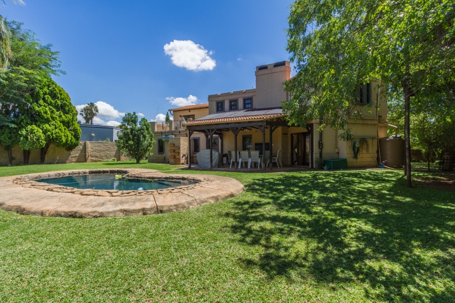 4 Bedroom Property for Sale in Silver Lakes Golf Estate Gauteng