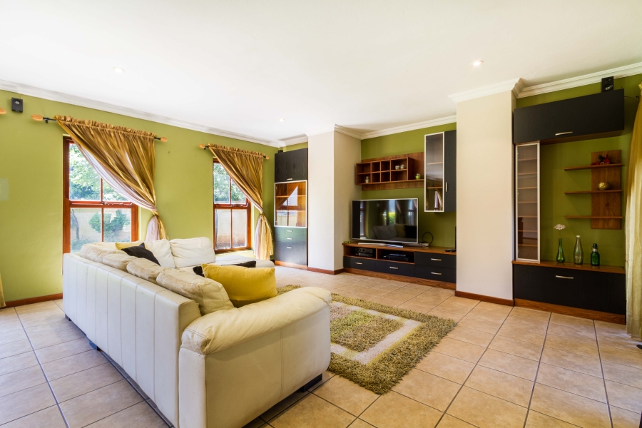 4 Bedroom Property for Sale in Silver Lakes Golf Estate Gauteng