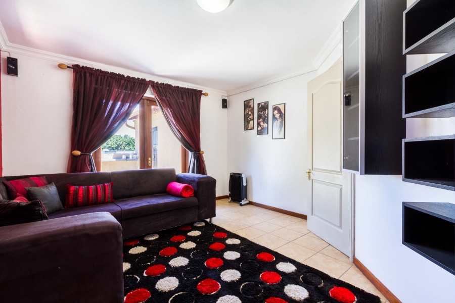 4 Bedroom Property for Sale in Silver Lakes Golf Estate Gauteng