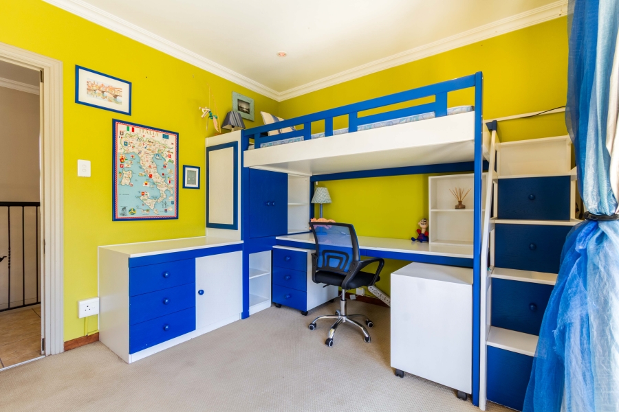 4 Bedroom Property for Sale in Silver Lakes Golf Estate Gauteng