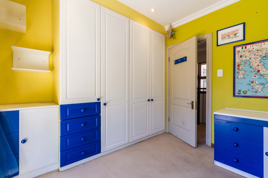 4 Bedroom Property for Sale in Silver Lakes Golf Estate Gauteng