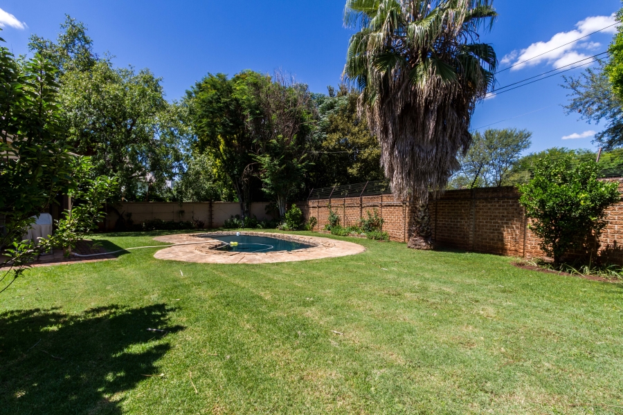 4 Bedroom Property for Sale in Silver Lakes Golf Estate Gauteng