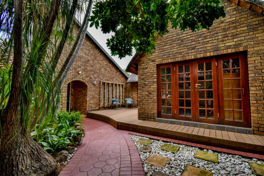 5 Bedroom Property for Sale in Montana Park Gauteng