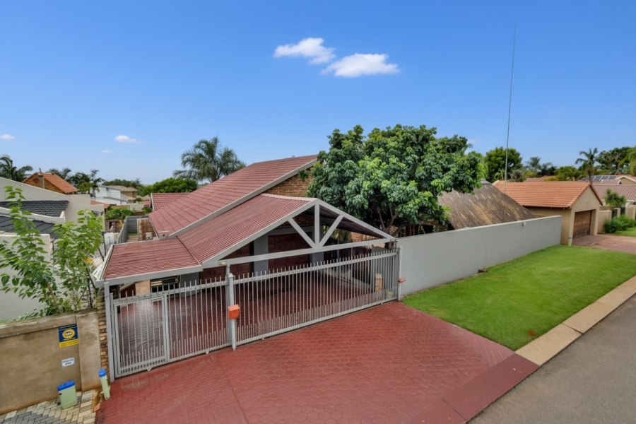 5 Bedroom Property for Sale in Montana Park Gauteng