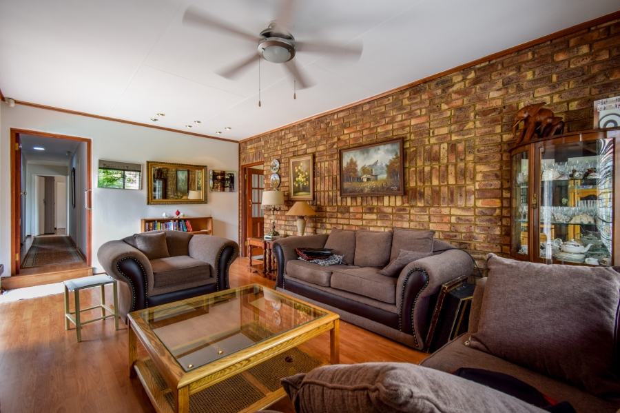 5 Bedroom Property for Sale in Montana Park Gauteng