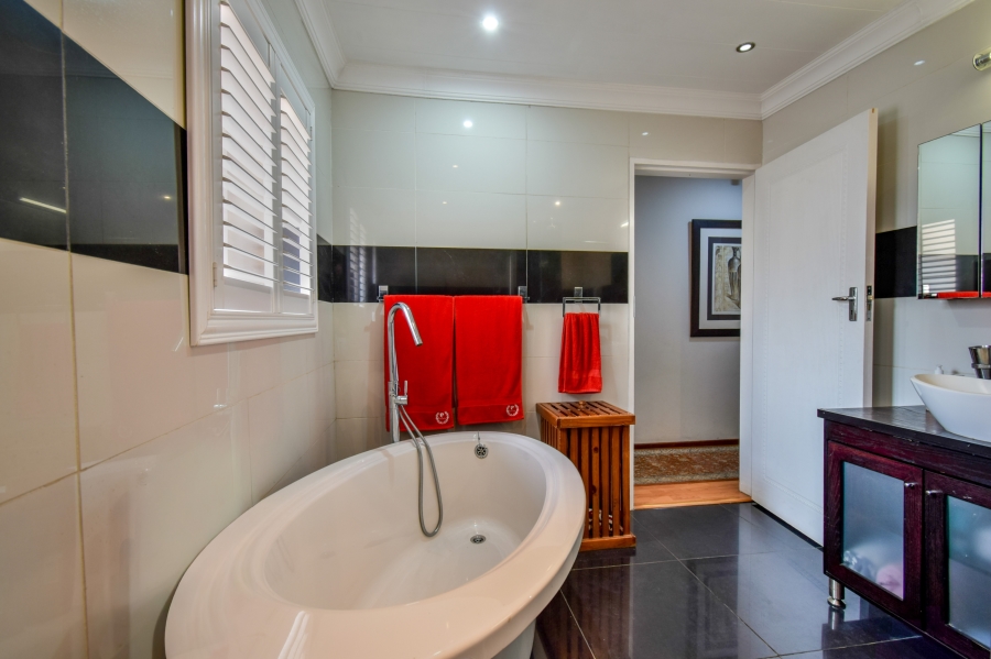 5 Bedroom Property for Sale in Montana Park Gauteng