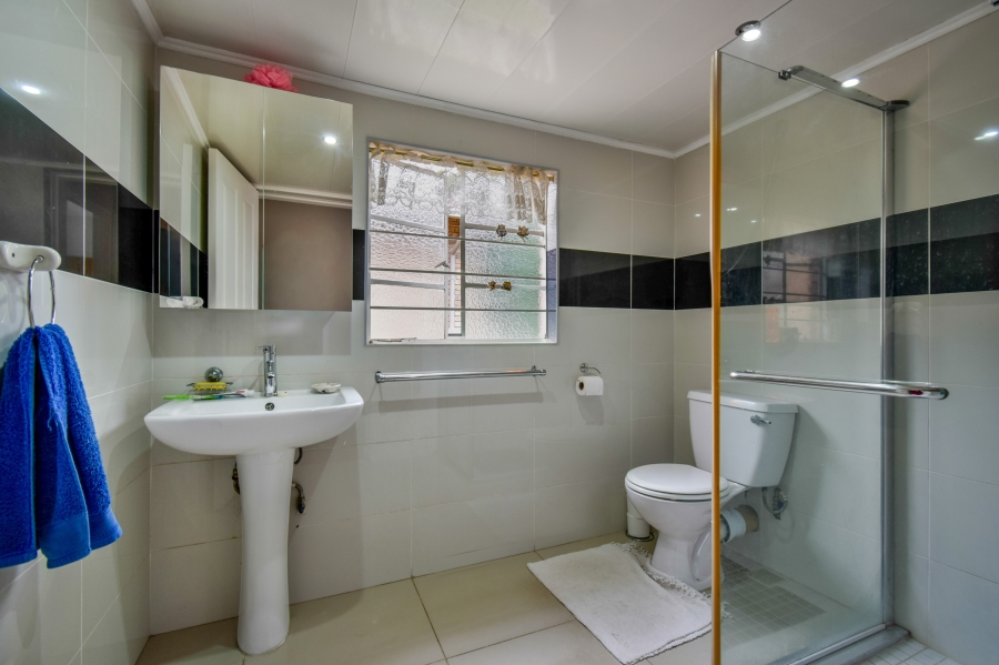 5 Bedroom Property for Sale in Montana Park Gauteng