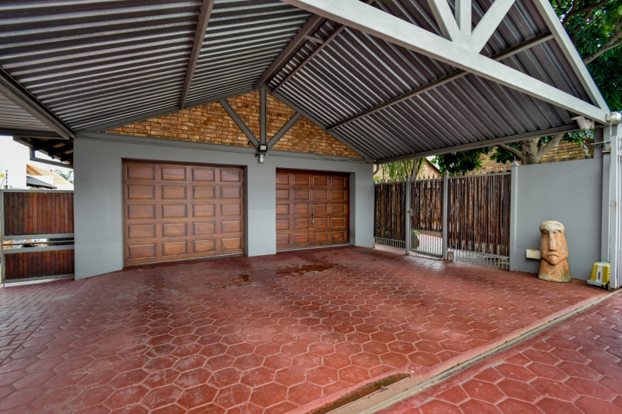 5 Bedroom Property for Sale in Montana Park Gauteng