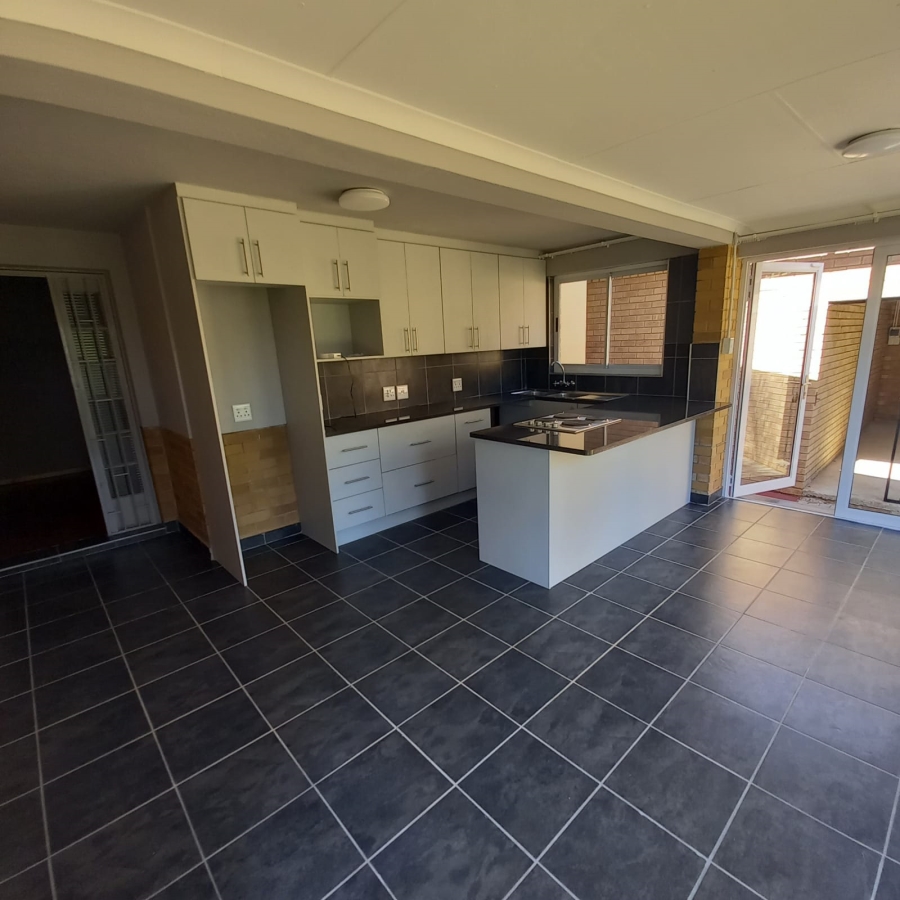 To Let 2 Bedroom Property for Rent in Rietfontein Gauteng