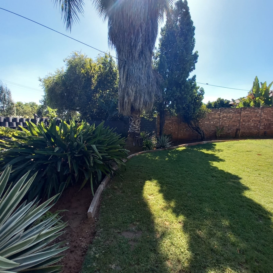 To Let 2 Bedroom Property for Rent in Rietfontein Gauteng