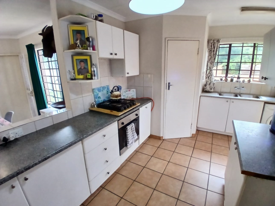 To Let 3 Bedroom Property for Rent in Moregloed Gauteng