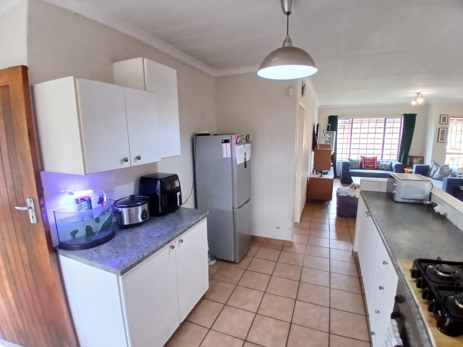 To Let 3 Bedroom Property for Rent in Moregloed Gauteng