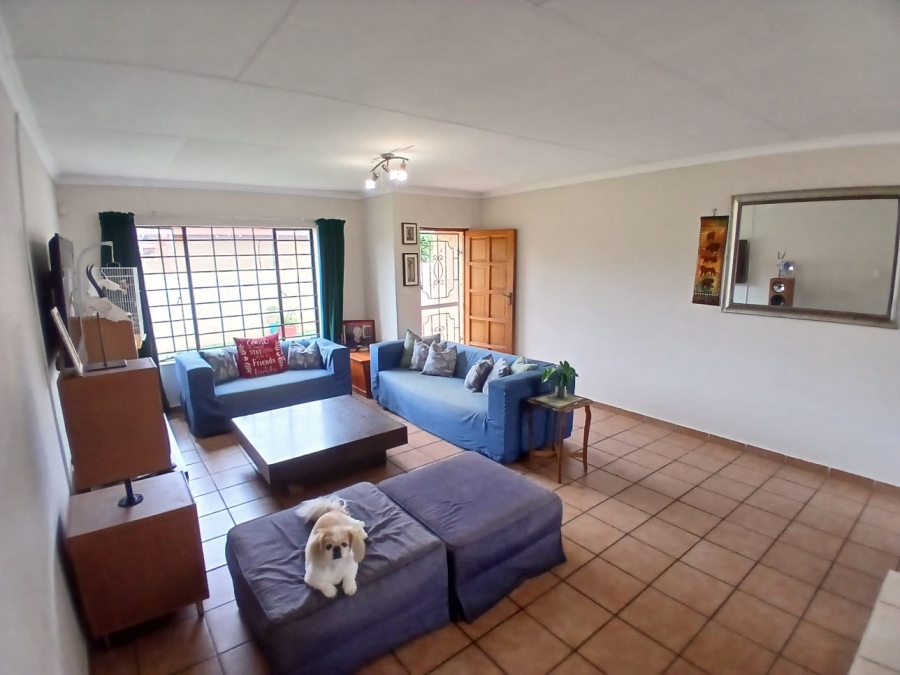 To Let 3 Bedroom Property for Rent in Moregloed Gauteng