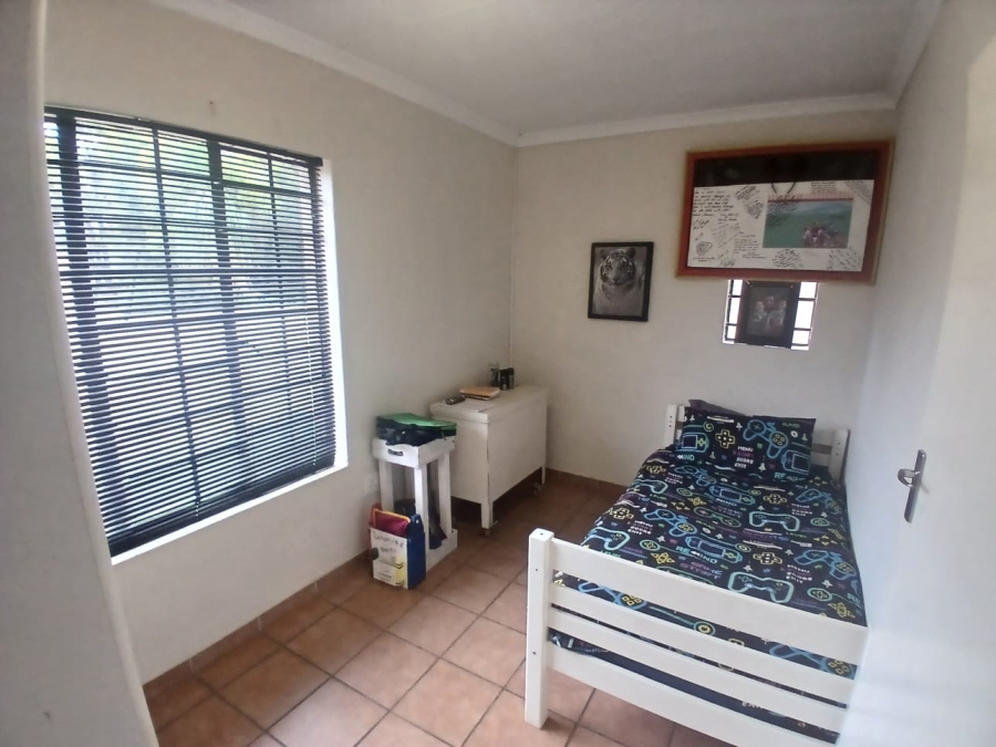 To Let 3 Bedroom Property for Rent in Moregloed Gauteng