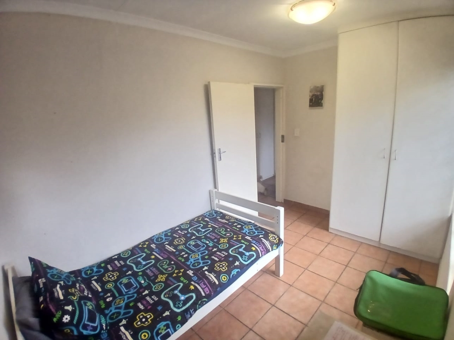 To Let 3 Bedroom Property for Rent in Moregloed Gauteng