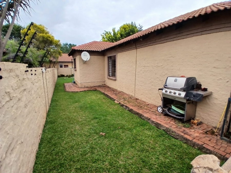 To Let 3 Bedroom Property for Rent in Moregloed Gauteng